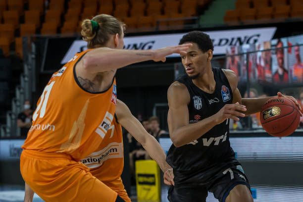 但麦克托米 但麦克托米