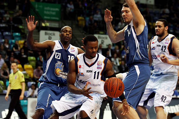 中路的防守 中路的防守