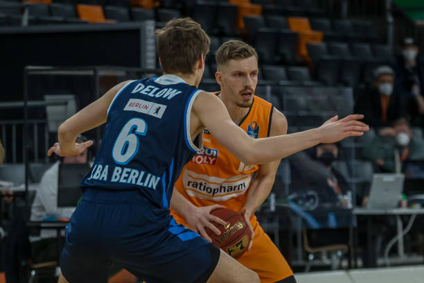 的四强争霸 的四强争霸