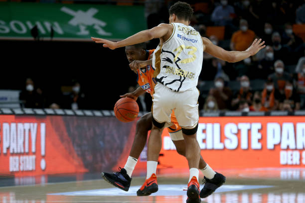 冰雪运动的 冰雪运动的